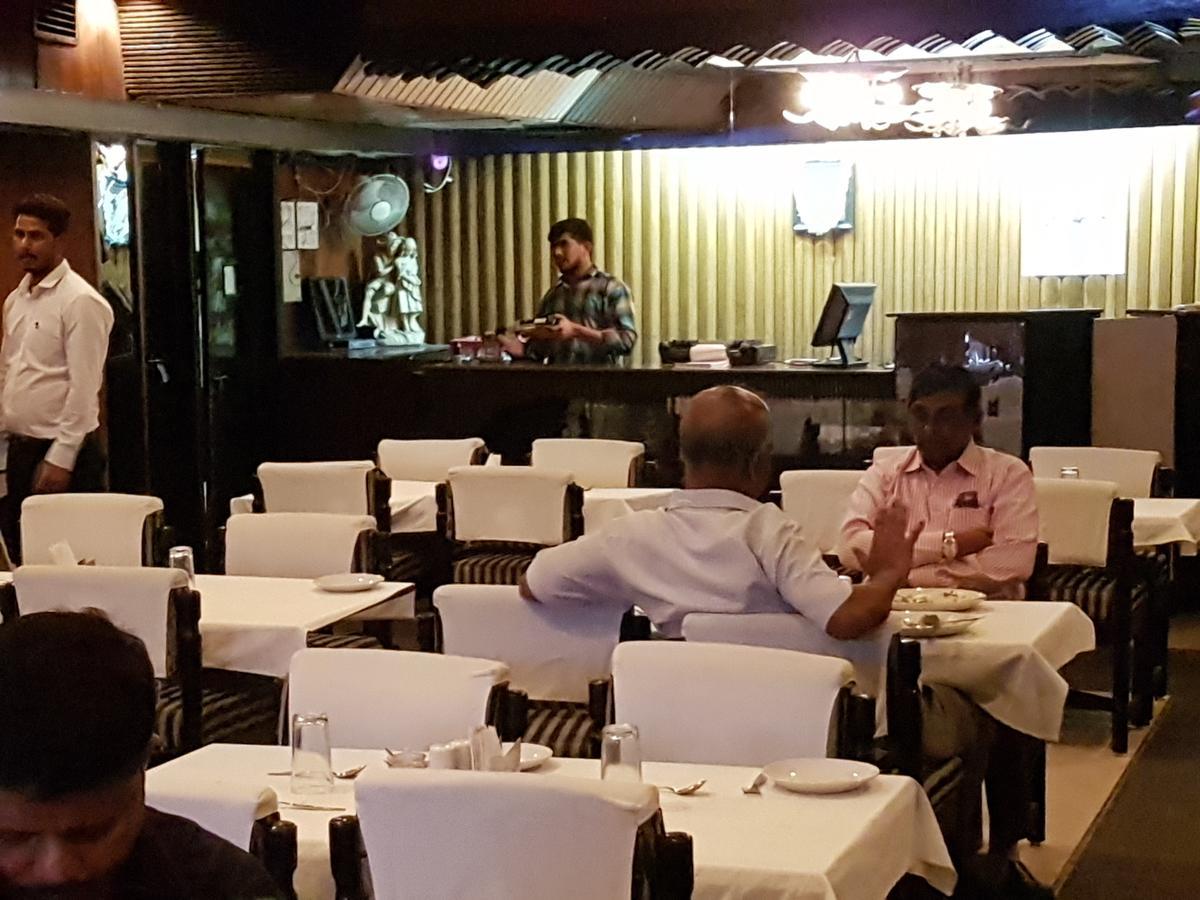 Hotel Siddhartha Hyderabad Ngoại thất bức ảnh